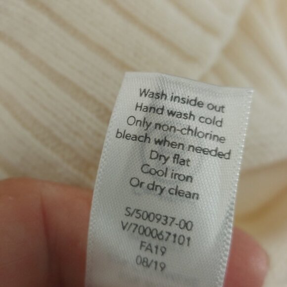 Athleta Wool Cashmere V Neck Long Oversized Sweater Size Medium - Picture 6 of 7